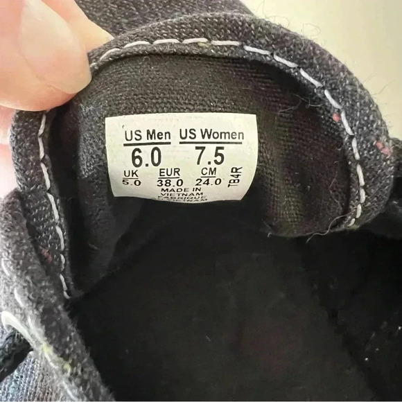 Vans Grey with Colored Dots Lace Up Low Top Sneakers Womens Size 7.5 - Picture 6 of 6